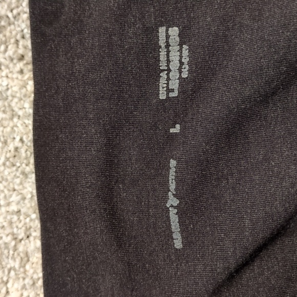 Old Navy Active Go Dry Extra High Rise 7/8 leggings Dark gray size l… - Picture 2 of 4